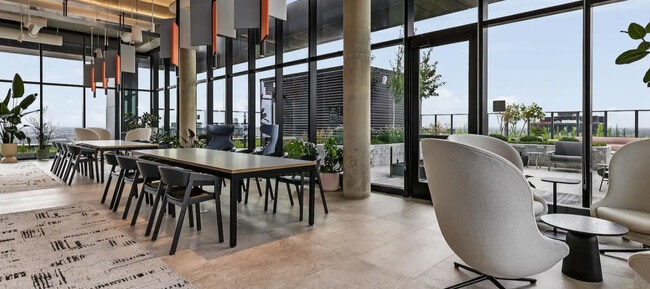 Building Photo - 225 N Elizabeth St