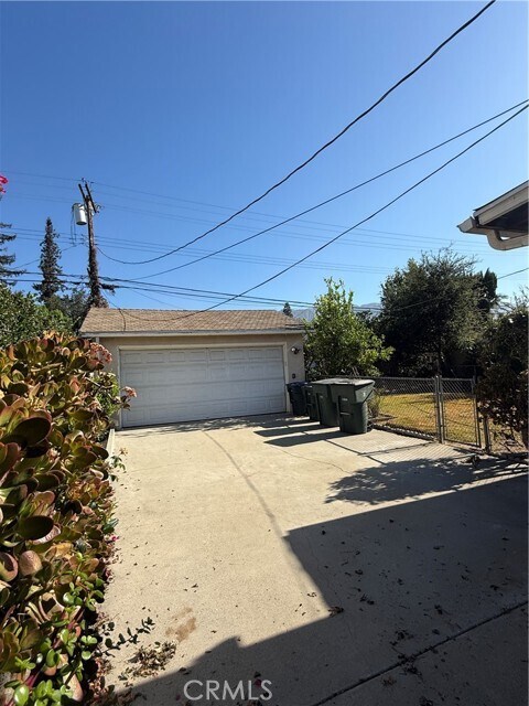 Building Photo - 2325 Las Lunas St