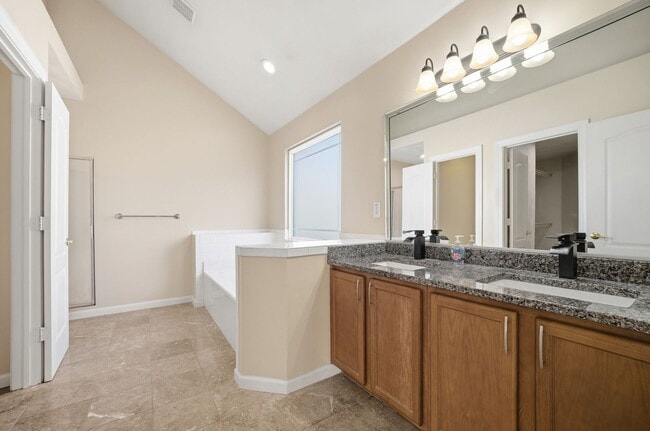 Building Photo - Quailshire Estates 4 Bed, 2.5 Bath Home in Chesapeake, VA