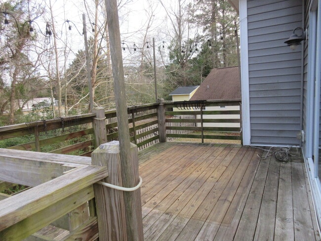 Building Photo - 1068 Mill Creek Loop