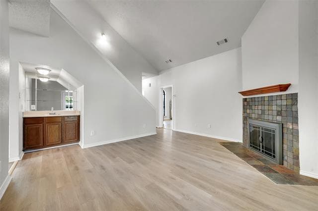 Building Photo - 5102 Wood Creek Ln