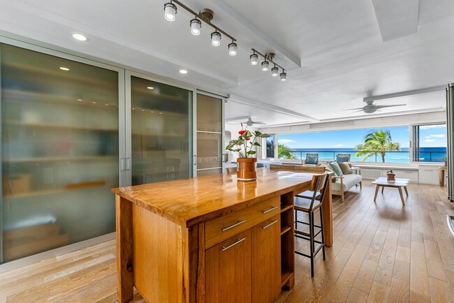 Building Photo - Colony Surf Luxe: Oceanfront 1BR w/ Diamon...