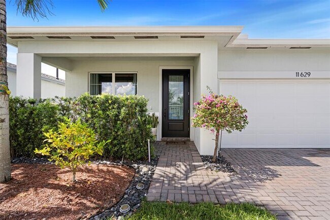 Building Photo - 11629 SW Lyra Dr.