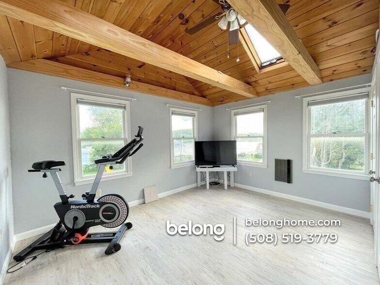 Building Photo - 204 Millbury Ave