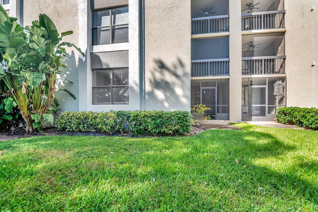 Building Photo - 950 Lavers Cir
