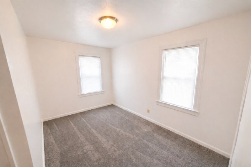 Building Photo - 162 Barney Blvd