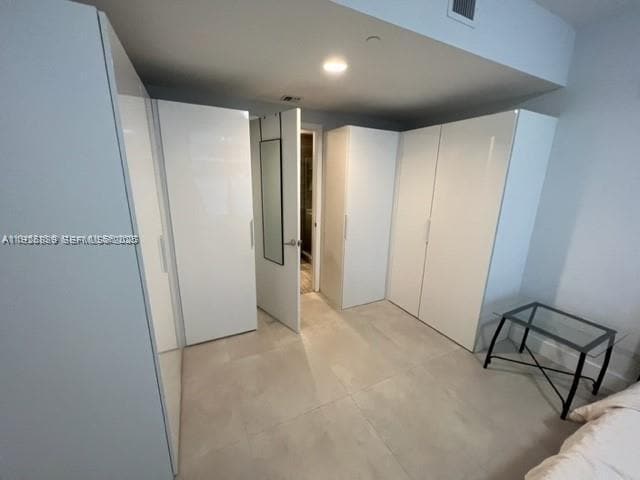 Building Photo - 1010 Brickell Ave