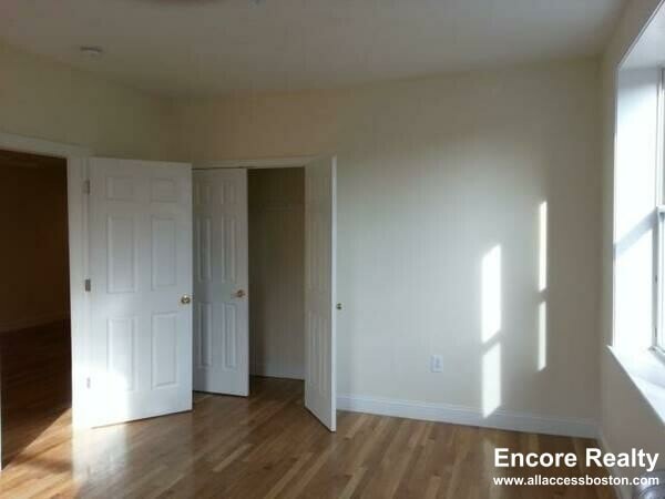 Building Photo - 56 Egmont St