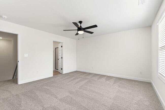 Building Photo - Modern and Charming 3-Bedroom Cul-de-Sac Home in Clayton!