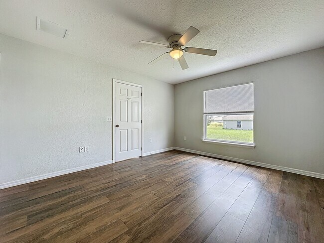 Building Photo - 424 Danube Dr