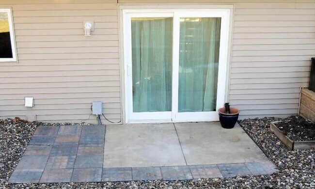 Building Photo - 3252 Dodd Ln