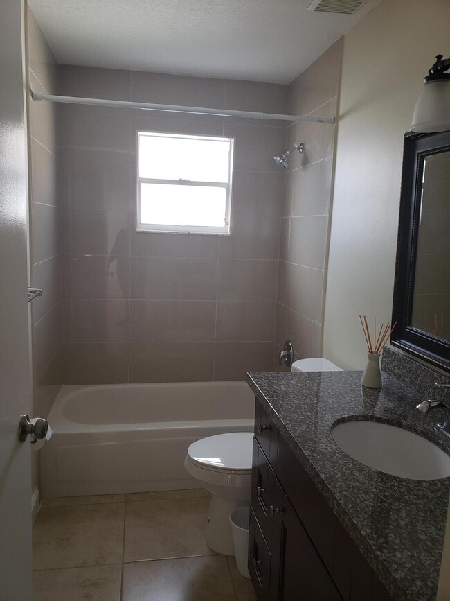 Building Photo - 1448 Waterway Cove Dr