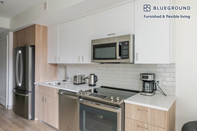 Building Photo - 89 E Dedham St