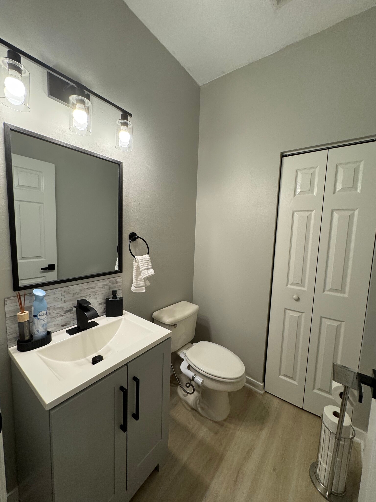 Half Bathroom - 2917 S Greenleaf Cir
