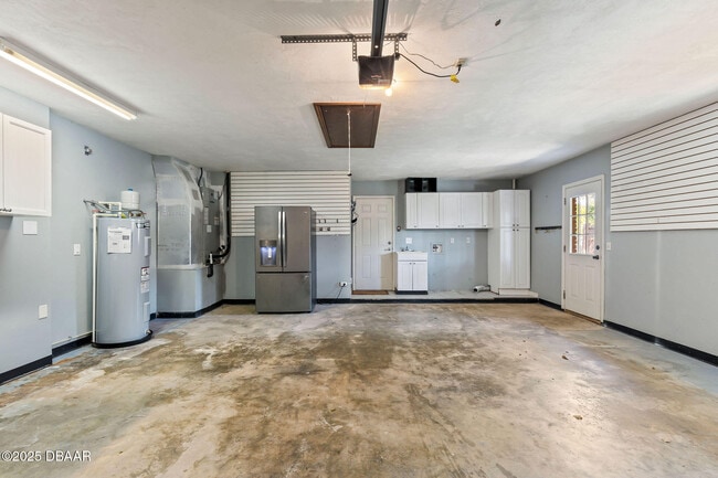 Building Photo - 16 Forest View Way