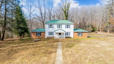 Building Photo - 228 Newcomb Dr