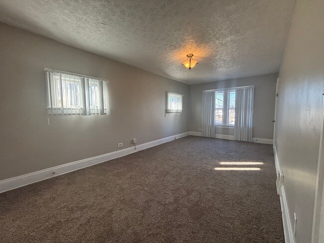 Building Photo - 13817 Bartlett Ave