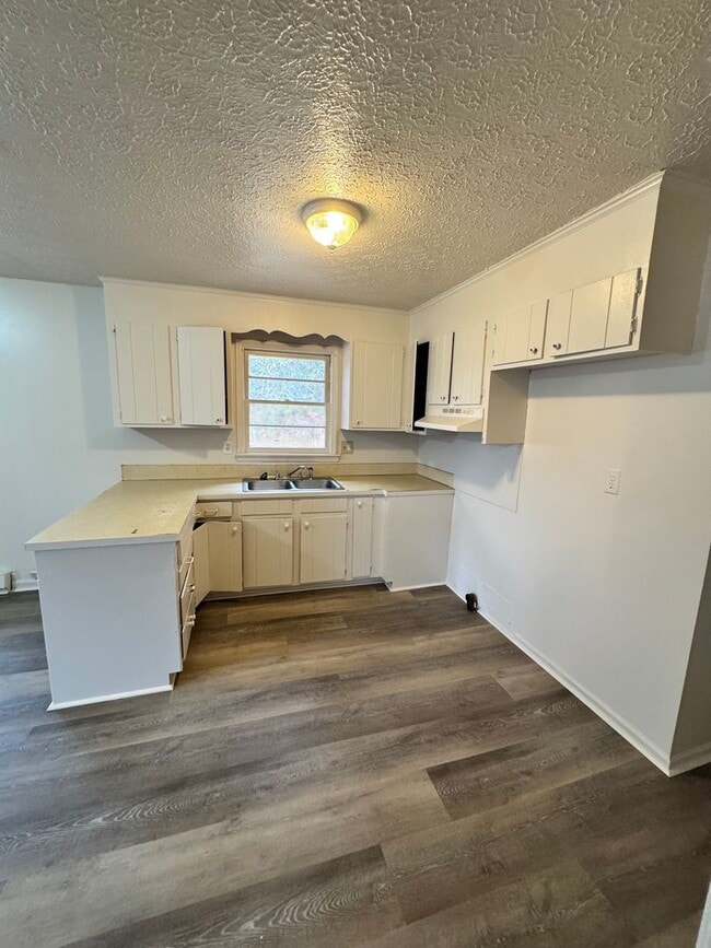 Building Photo - 3/1 In Shelby, NC