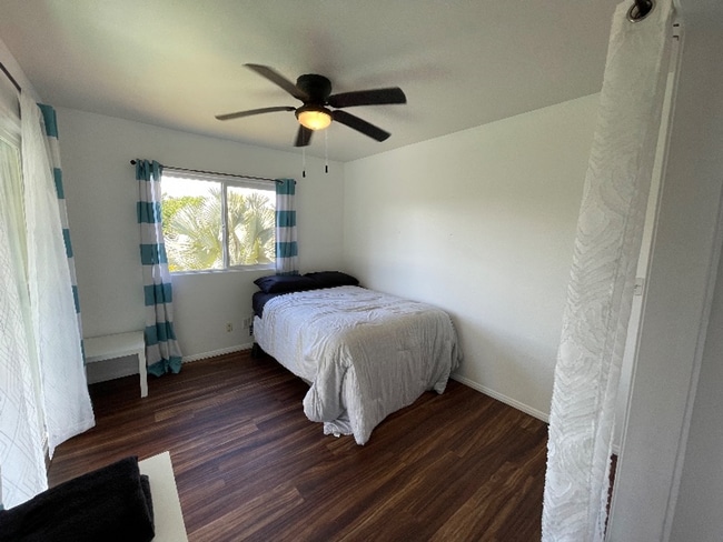 Building Photo - Beautiful Oceanfront 3 Bedroom Unit on Kal...