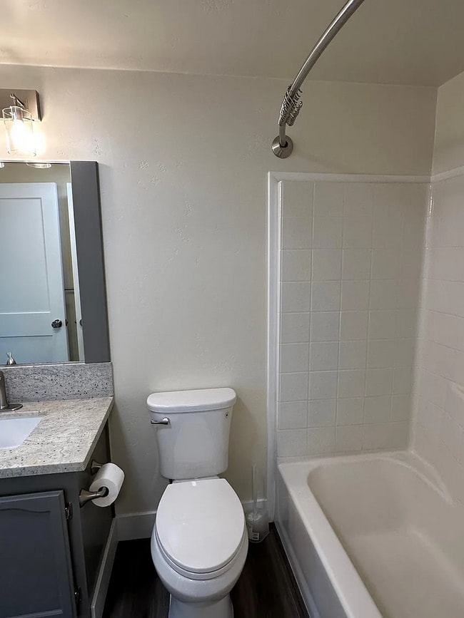 Building Photo - Modern Auburn Retreat—Fully Renovated 3BR ...
