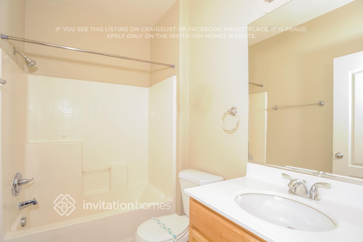 Building Photo - 16730 Nicklaus Dr
