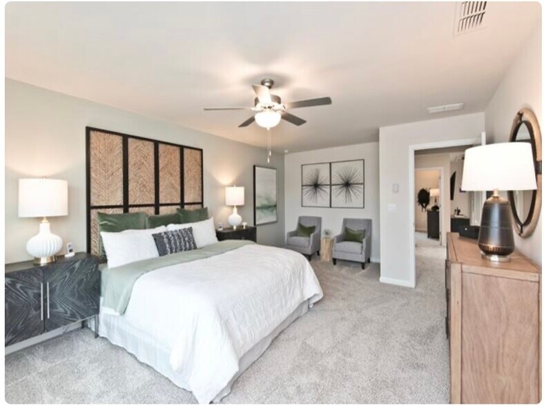 Master Bedroom - 446 Ravine Dr