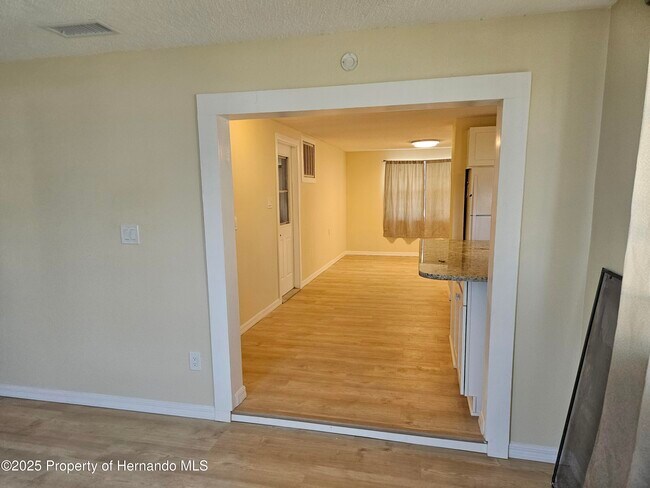 Building Photo - 13240 Starfish Dr