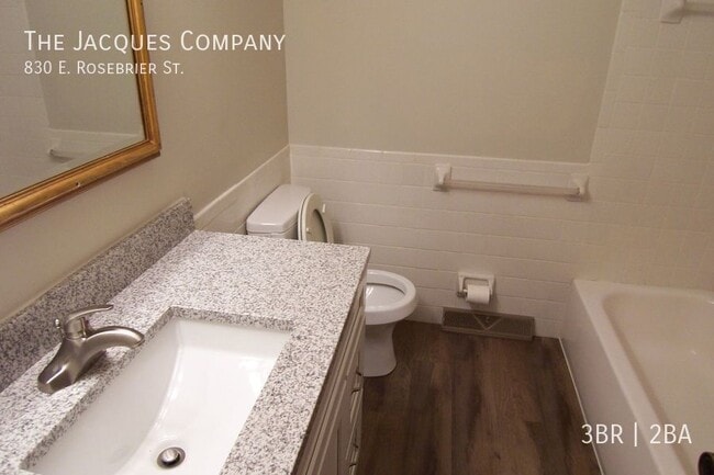Building Photo - 830 E Rosebrier St