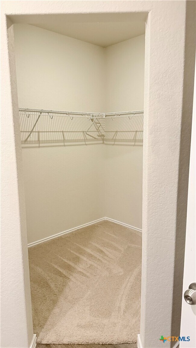 Building Photo - 328 Havarti Wy