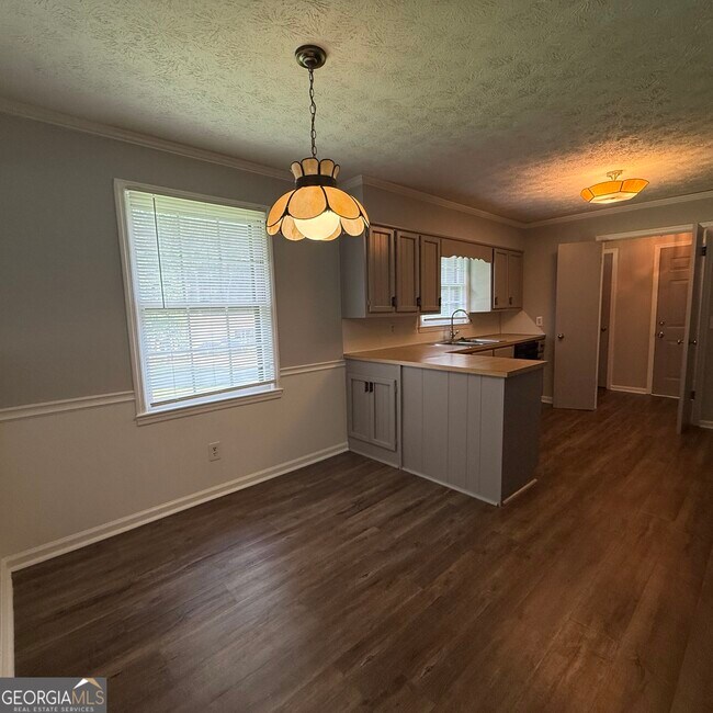 Building Photo - 4101 Springlake Cir