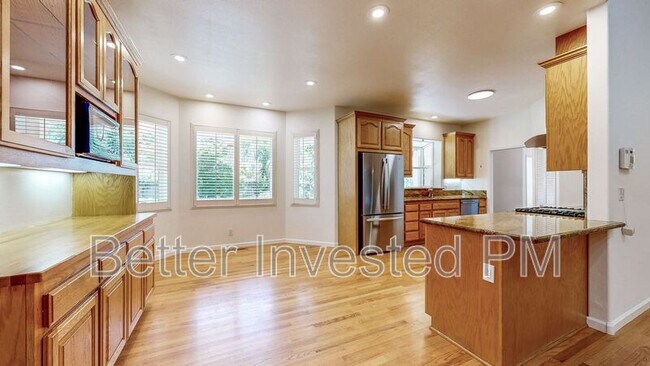 Building Photo - 106 Lafayette Dr