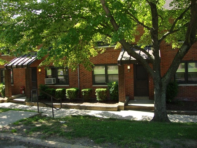 Primary Photo - Coopermill Manor
