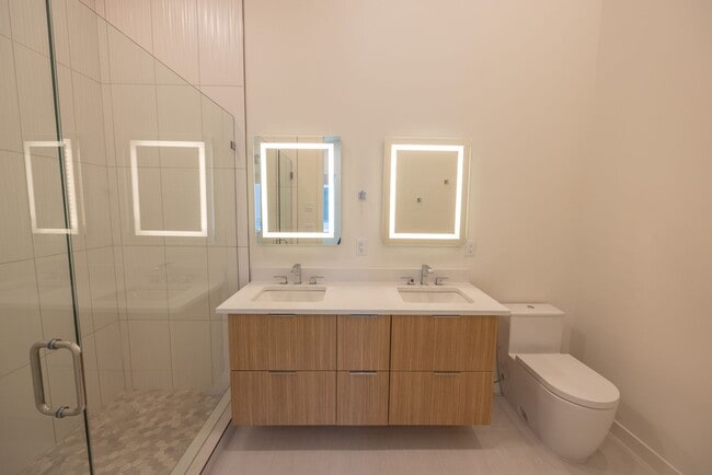 Building Photo - Riverside Townhomes - Waterfront Living in...