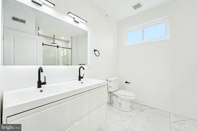 Building Photo - 2602 Earp St