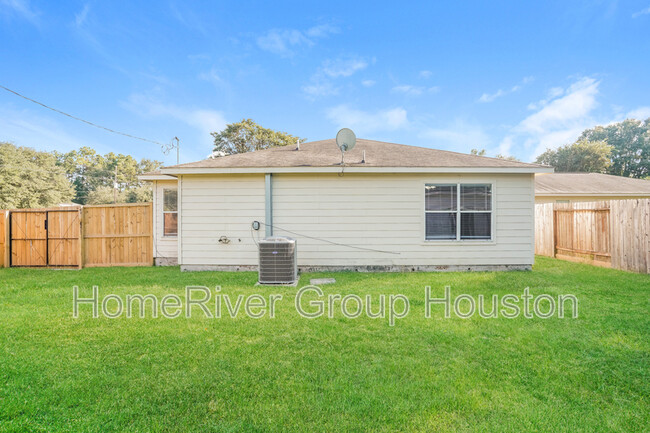 Building Photo - 16393 Many Trees Ln