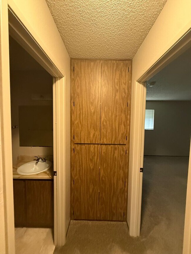 Building Photo - 765 Pope Dr