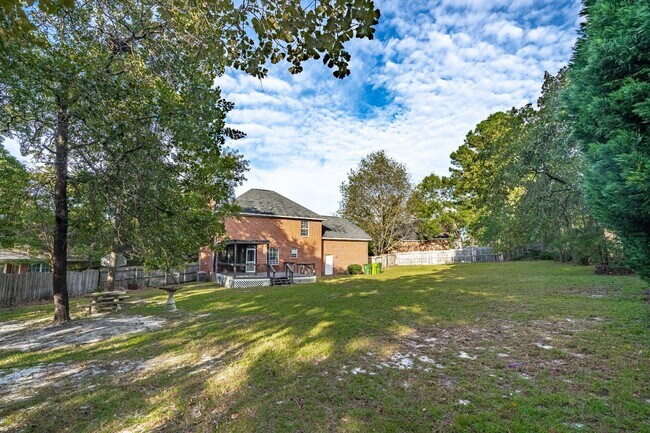 Building Photo - 509 Holly Ridge Ln