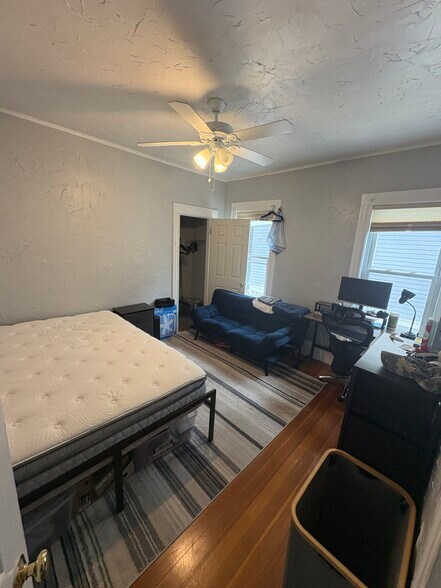 Building Photo - 50 Bromfield Rd