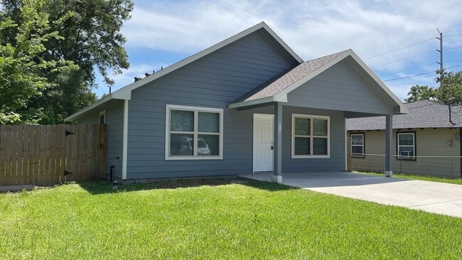 Building Photo - 8114 Record St