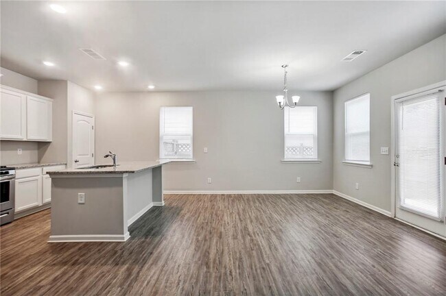 Building Photo - 212 Ridge Valley Dr