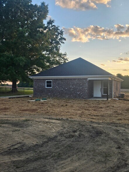 Building Photo - 20574 Johnson Rd