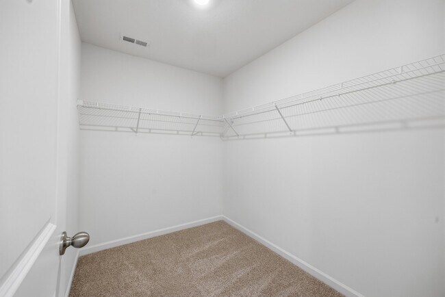 Building Photo - 2900 Bogart Ln