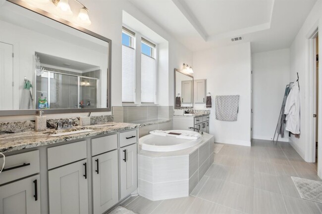 Building Photo - 18120 Leccion Dr