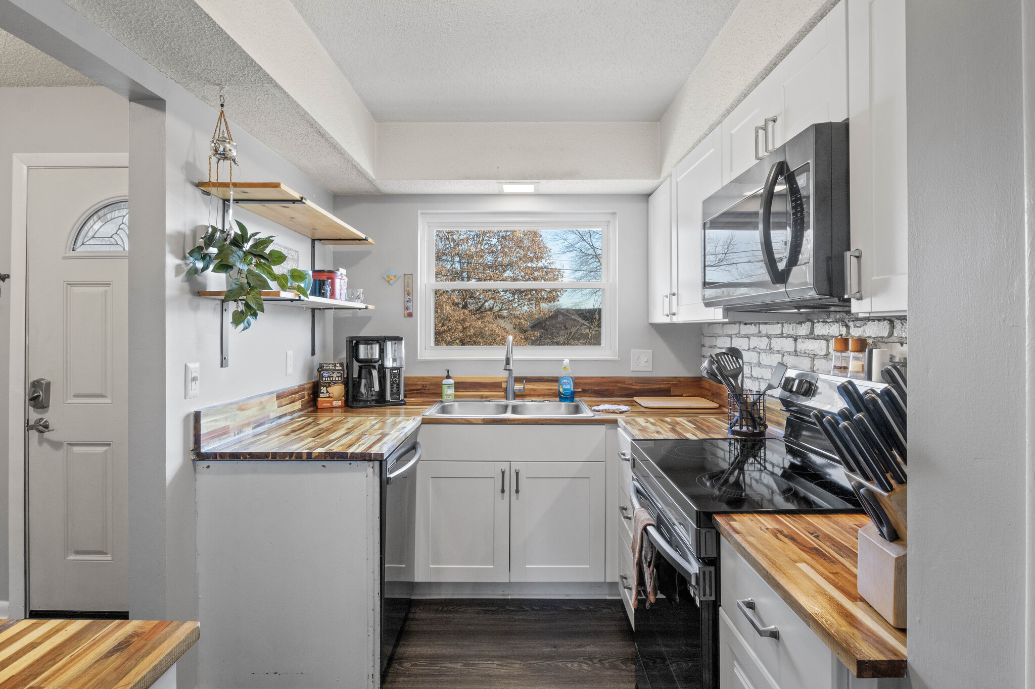 Building Photo - 7540 Chatham Cir