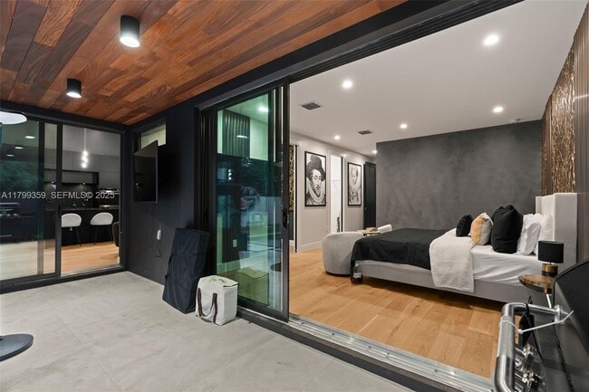 Building Photo - 400 NW 49th St