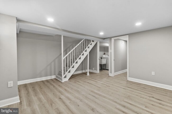 Building Photo - 1072 Tremont Dr