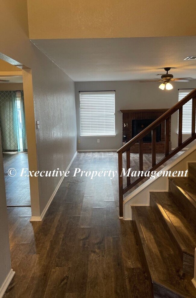 Building Photo - 403 Bowen Cir