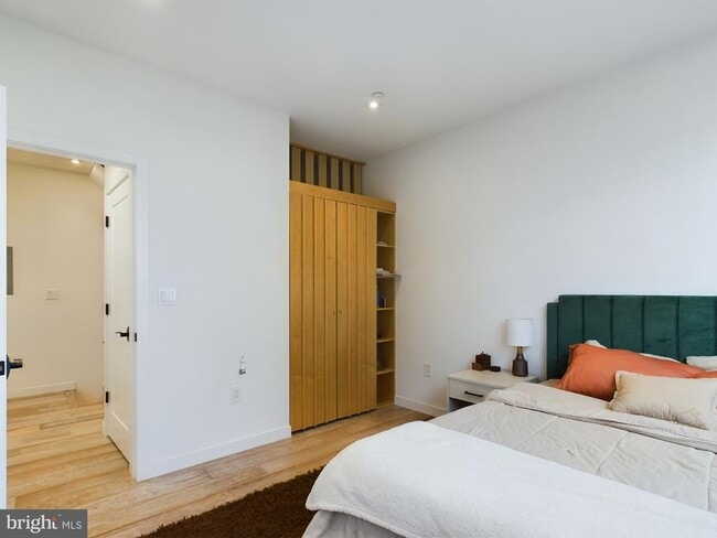 Building Photo - 1114 Shackamaxon St