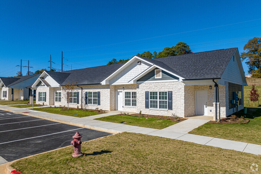 Marshall Crossing - Marshall Crossing - Senior Housing