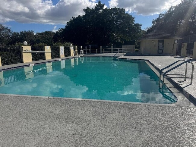 Building Photo - 1615 16th Terrace